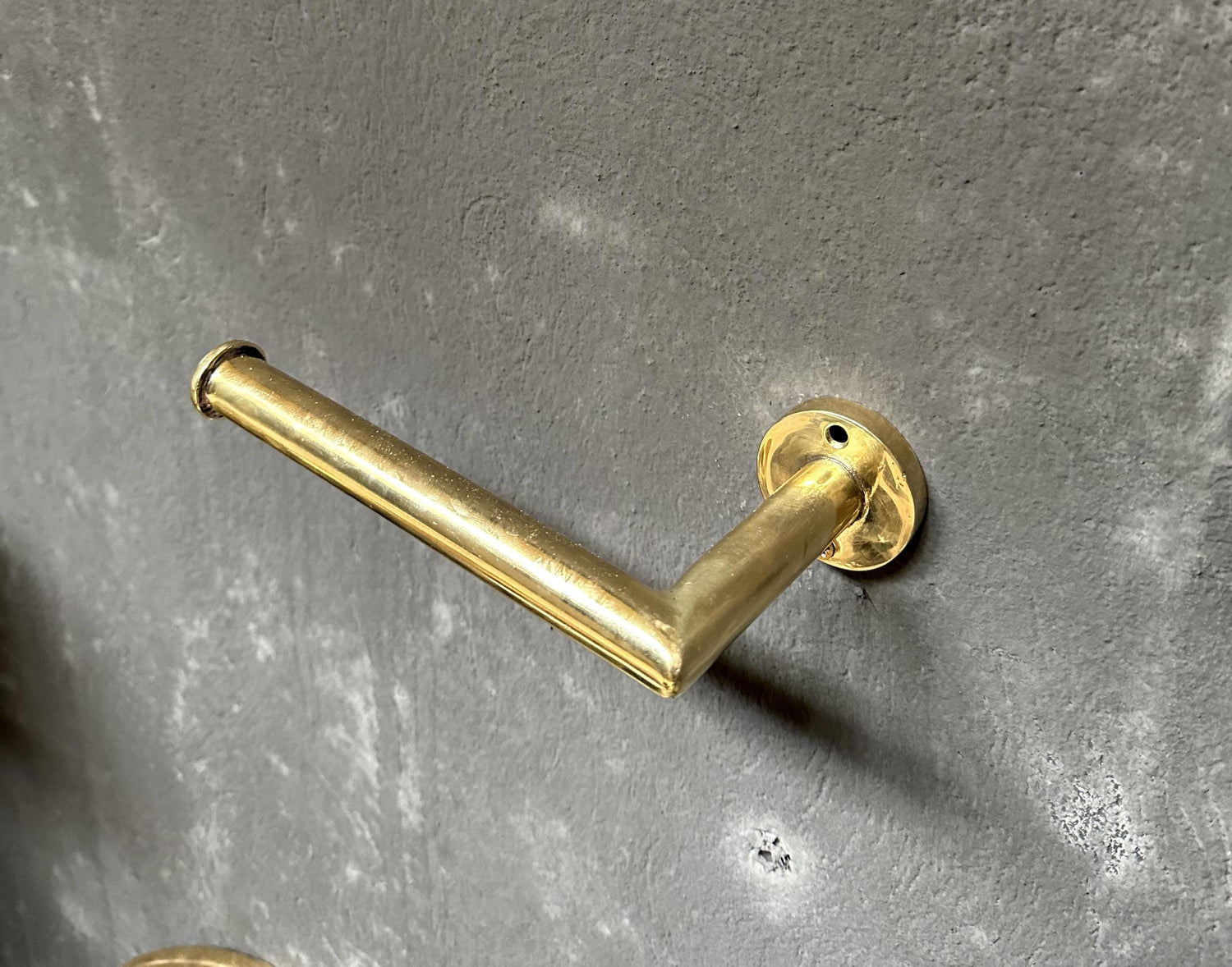 Solid Brass Toilet Paper Holder, Unlacquered Brass Toilet Roll Holder, Handcrafted Tissue Holder for Bathroom