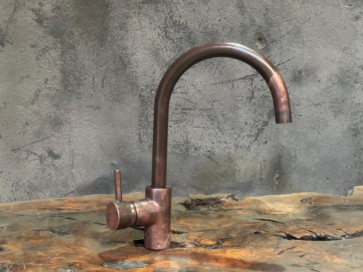 Rustic Copper Faucet – Farmhouse Vintage Bar Tap