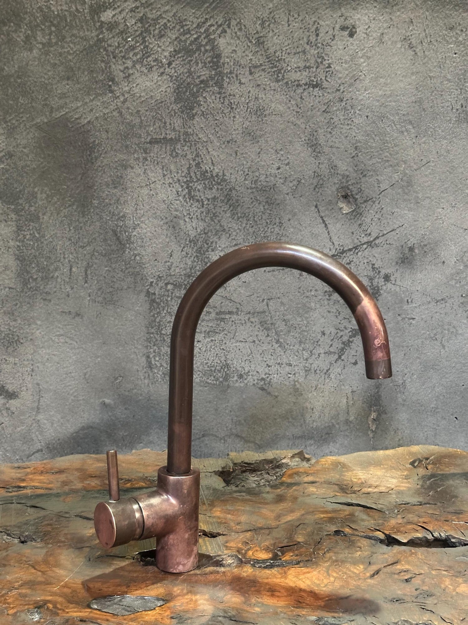Rustic Copper Faucet – Farmhouse Vintage Bar Tap