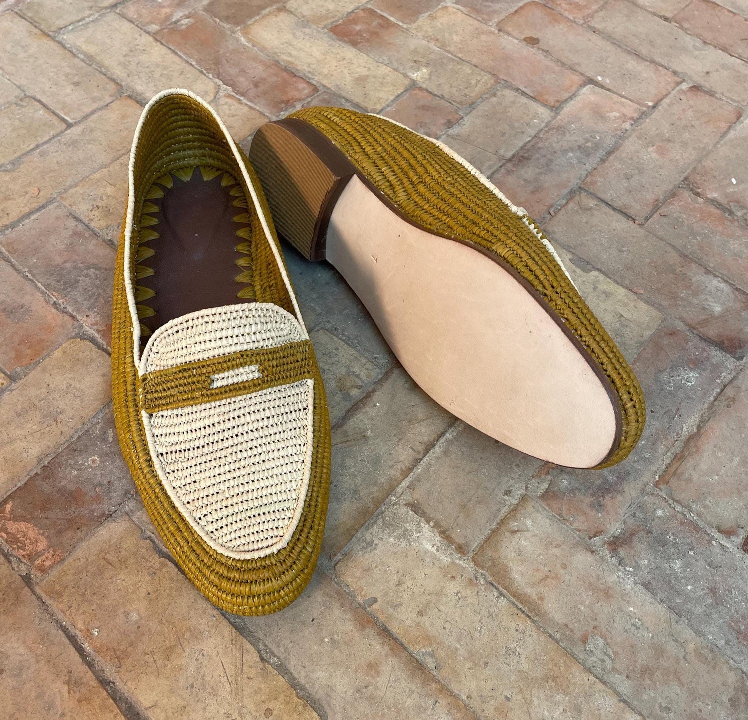 Two-Tone Raffia Loafers – Black & Natural Minimal Style
