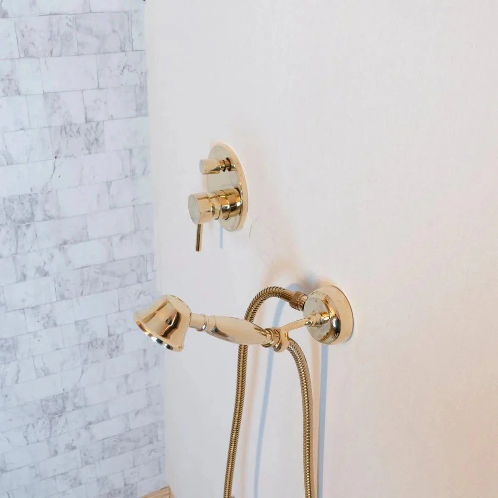 Luxury Concealed Shower System with Brass Shower Fixtures and Head