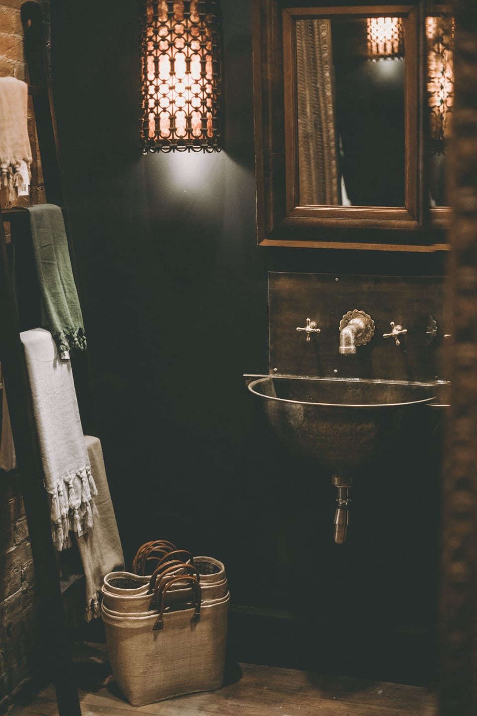 Antique Brass Wall Mount Sink With Brass Mixer Faucet