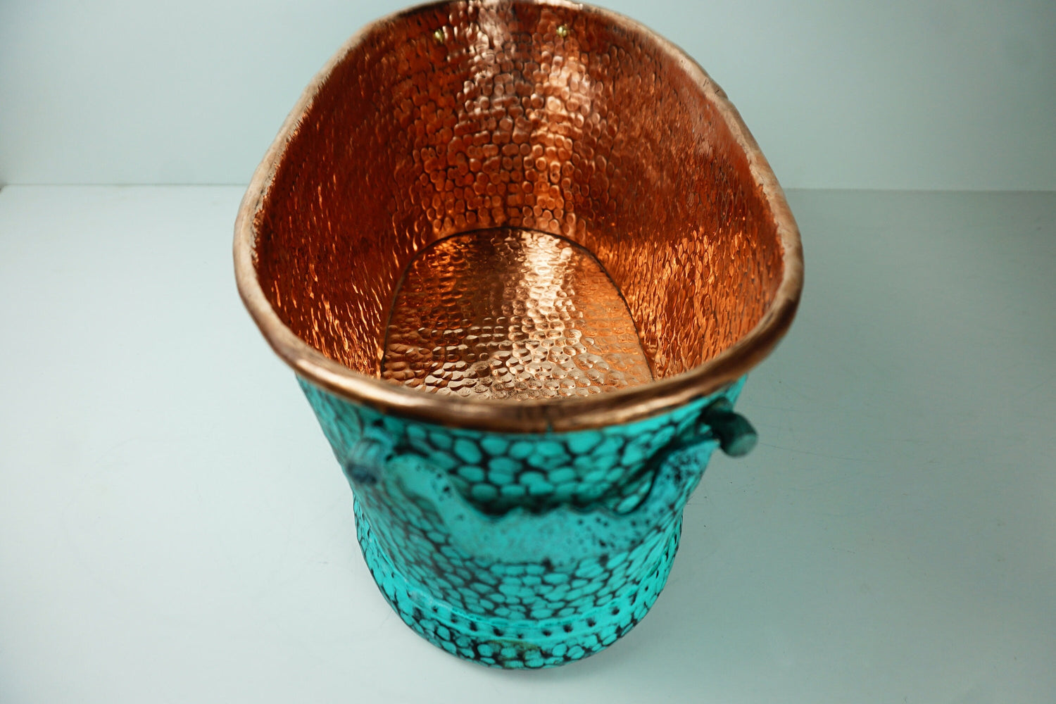 Hammered Copper Beverage Tub – Oval Ice Bucket with Verdigris Patina & Handles